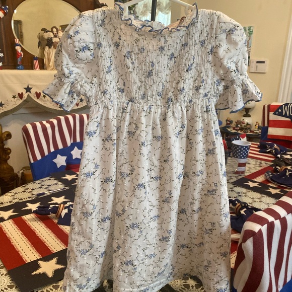 Hadas Smocked Girls Dress size 5 - Picture 1 of 16